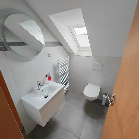 Moderne Im Sauerland - Bis 4 Gaeste משדה